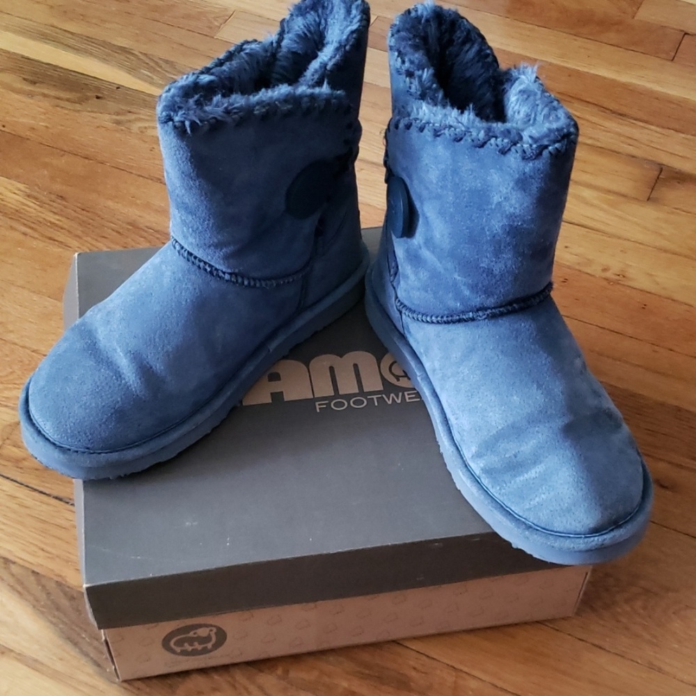 Lamo Footwear